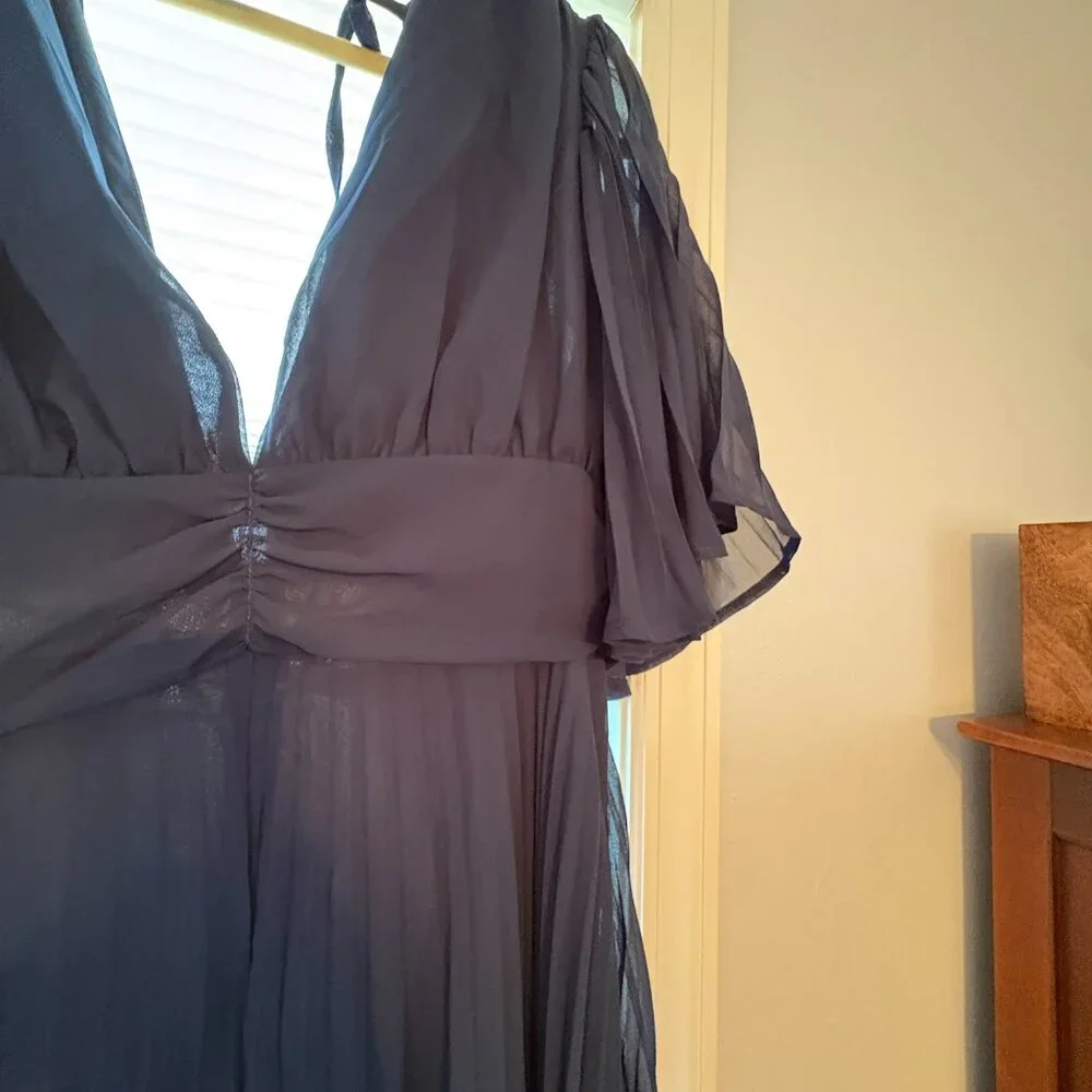 Navy blue gown - Picture 4 of 5